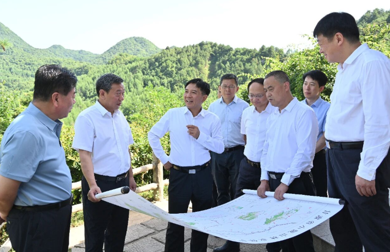 Sun Jinlong, Party Leadership Group Secretary of the Ministry of Ecology and Environment, visits Gansu Province to inspect ecological and environmental protection work.