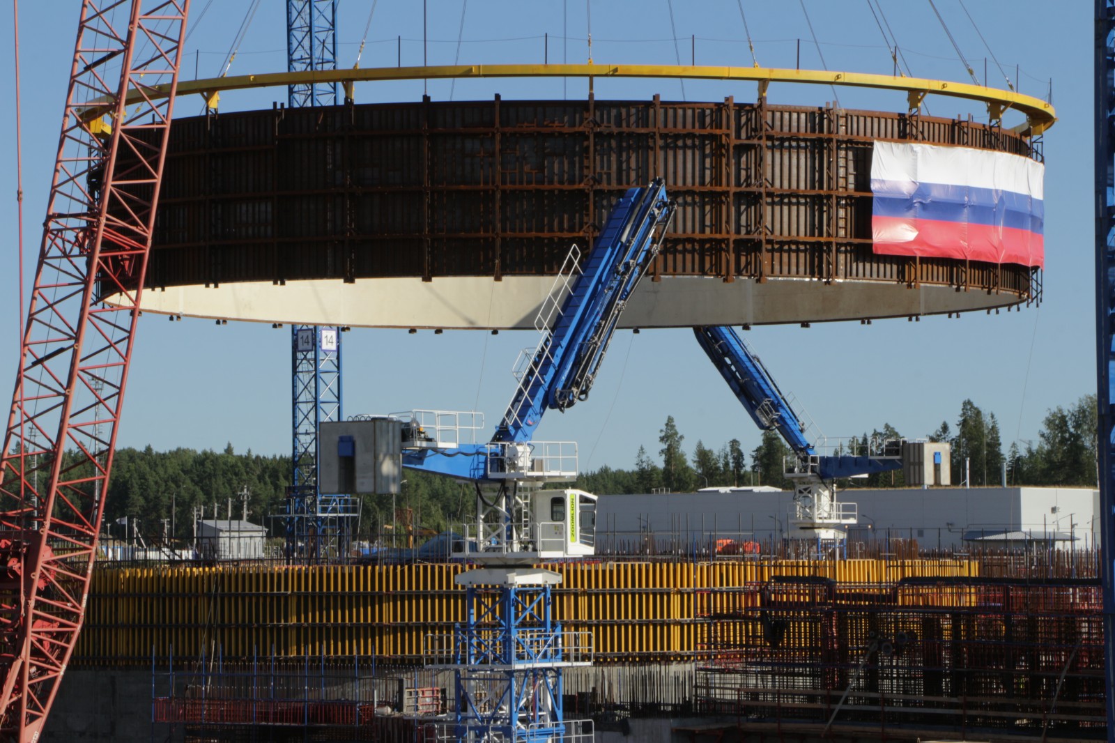 На Ленинградской АЭС-2 начато сооружение внутренней защитной оболочки энергоблока № 4