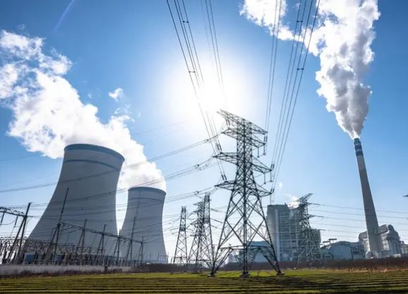 La production globale des réacteurs nucléaires français tombe à 59 % de leur pleine puissance