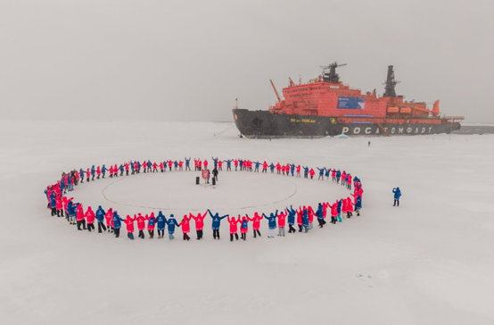 L'expédition scientifique et éducative internationale « Brise-glace du savoir » achève sa navigation arctique