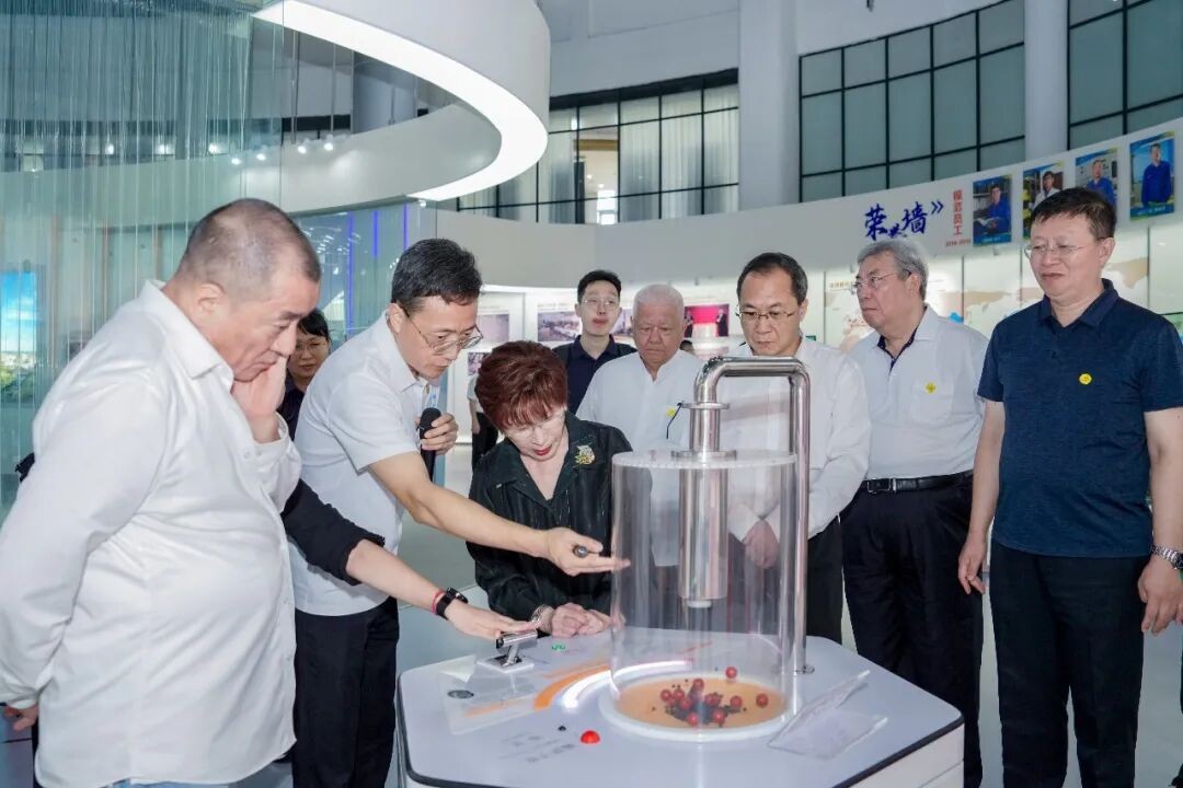 L'ancienne présidente du Kuomintang, Hung Hsiu-chu, visite la base nucléaire de Yangjiang de CGN