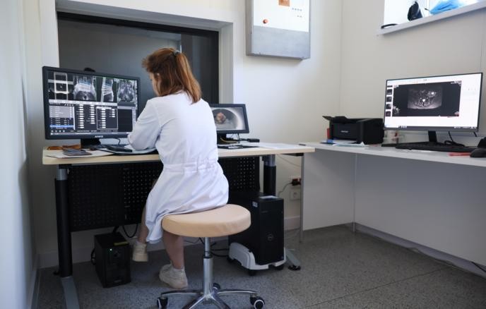俄罗斯科学家用3D打印钨栅格提升X射线成像质量,有望降低患者辐射暴露