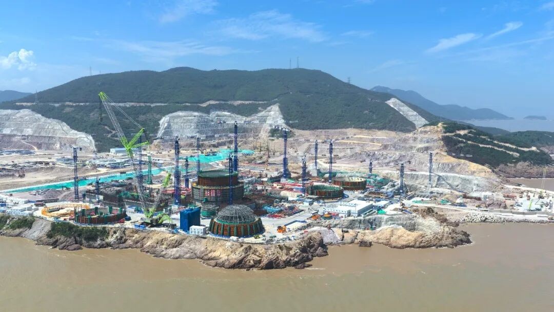 Zhejiang Jinqimen Nuclear Power Unit 1 Pressurizer Relief Tank Successfully Hoisted into Place