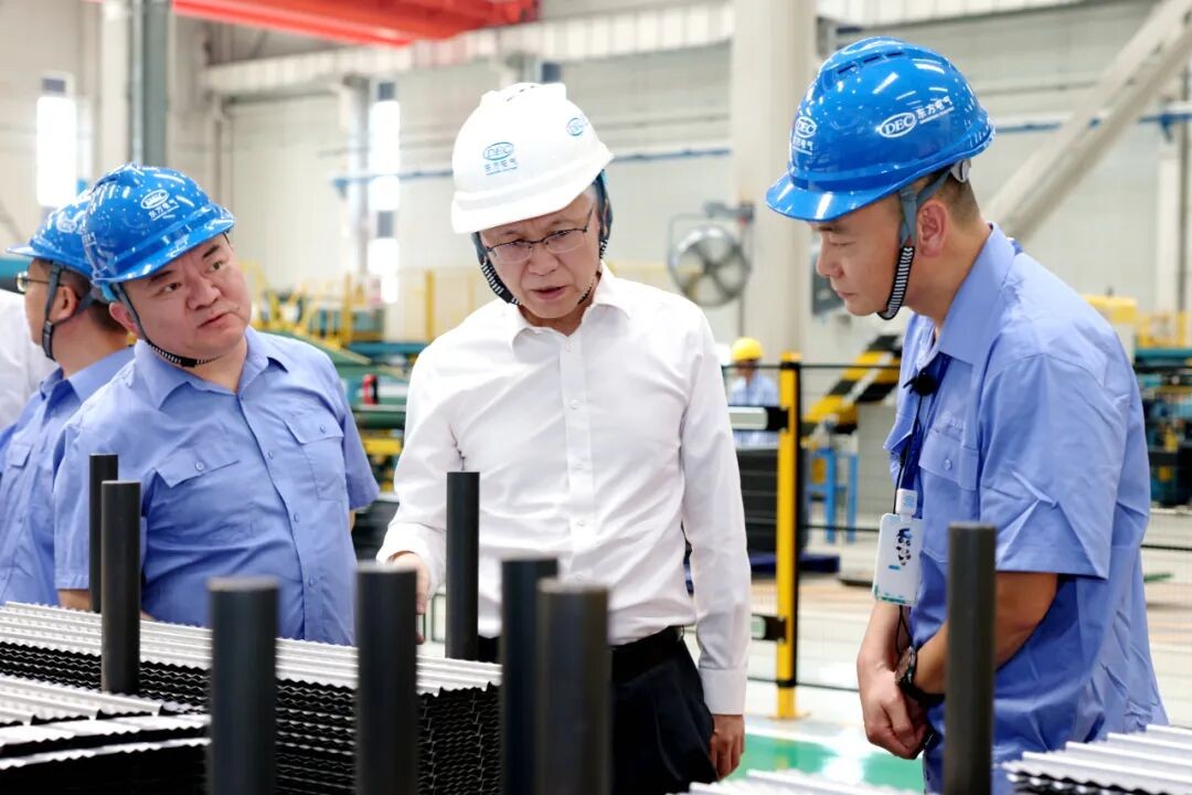 东方电气集团公司总经理张彦军到东方锅炉开展工作调研