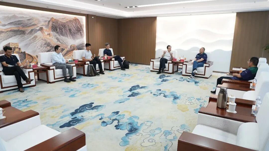 国家电投集团创新投资公司王延斌一行到访伊莱特考察交流
